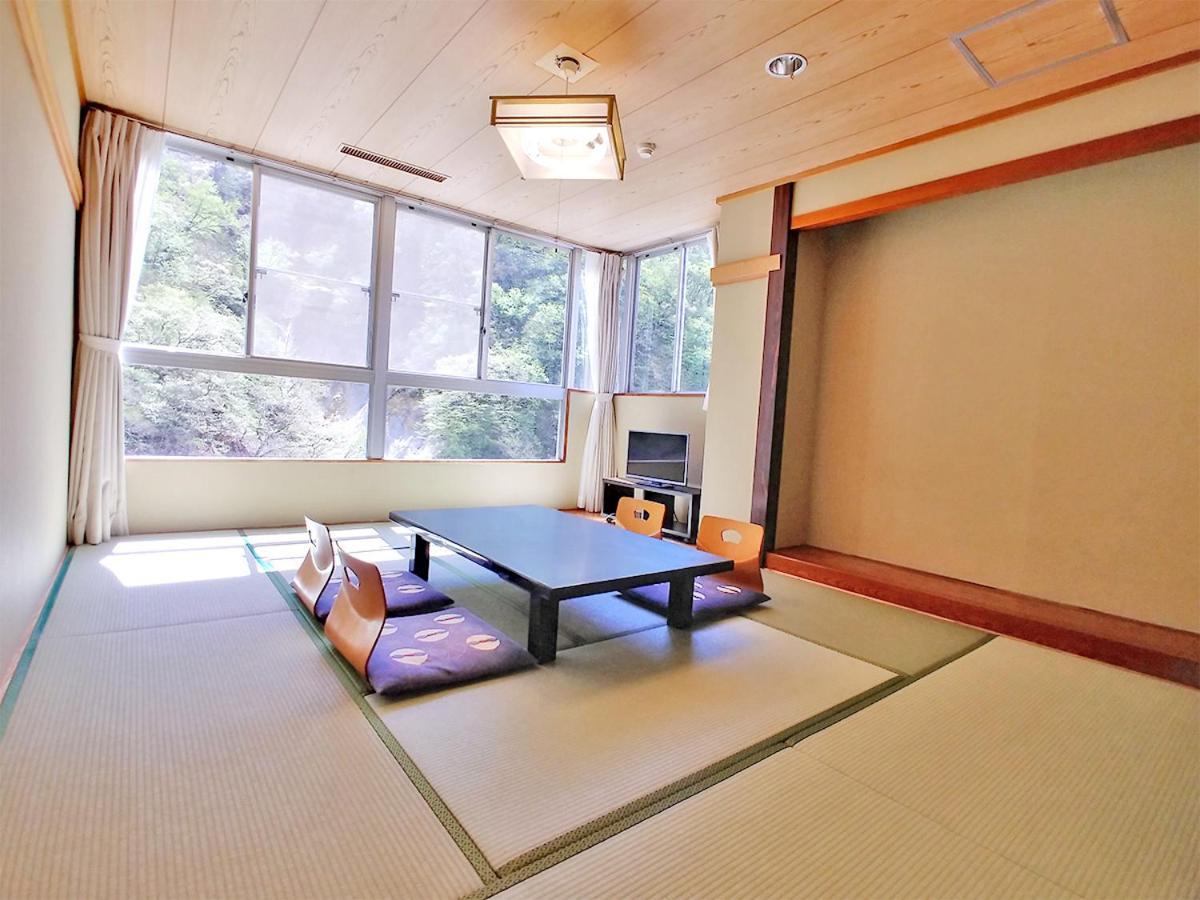 Itoen Hotel Oze Oigami Sanrakuso Numata  Экстерьер фото